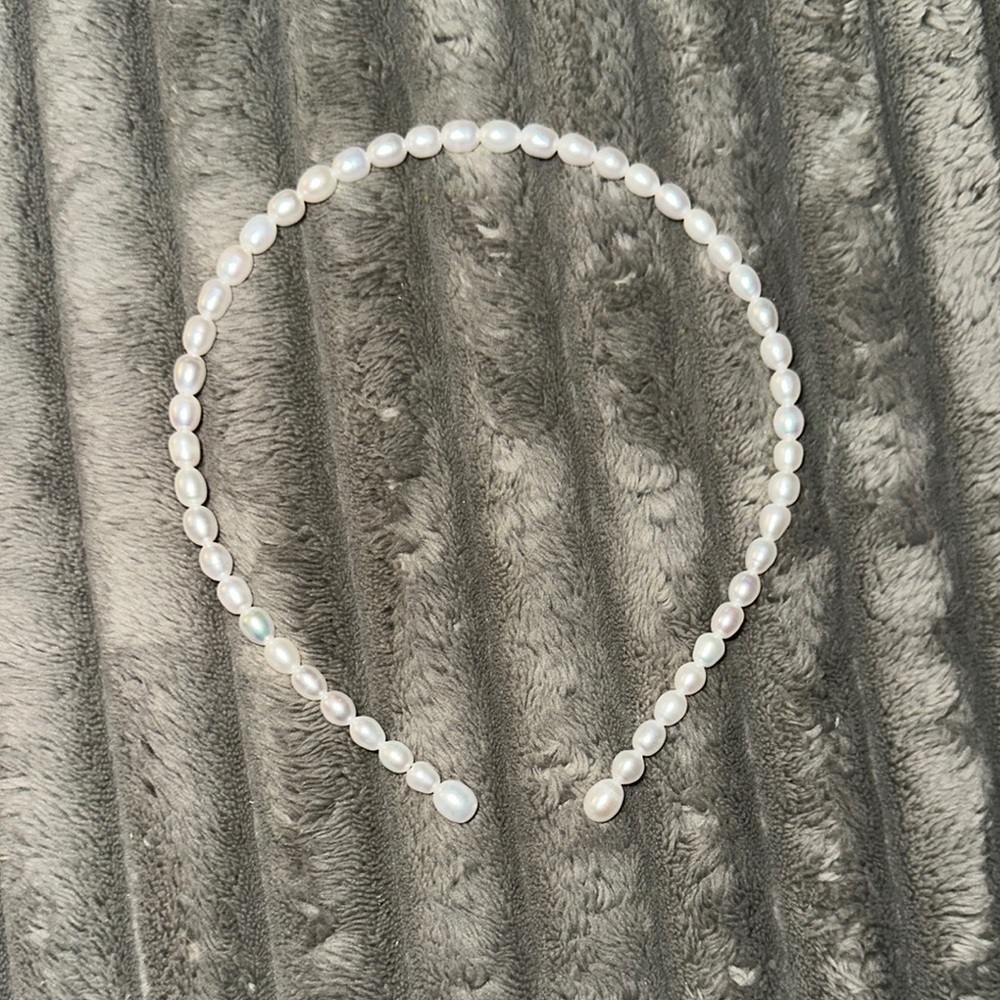 UNTAMED PETALS Monica Pearl Headband